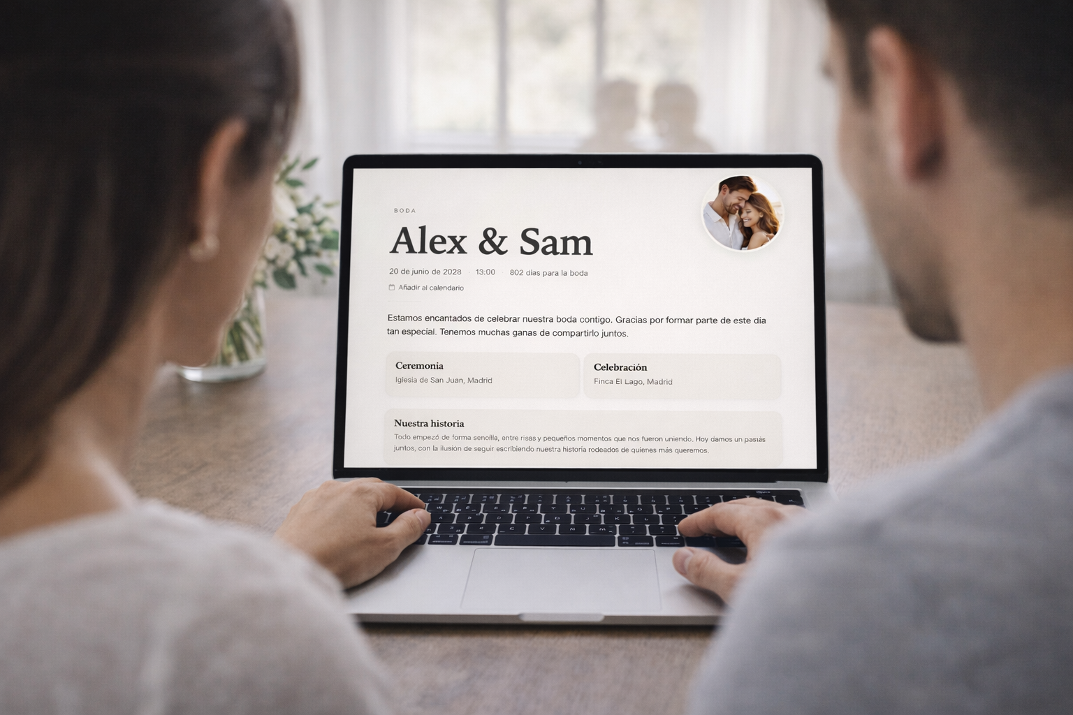 Web de boda en ordenador